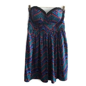Jolie tribal dress